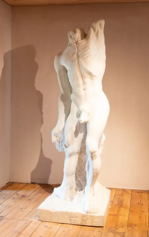 Herzkammer 1 – Skulptur im Foyer